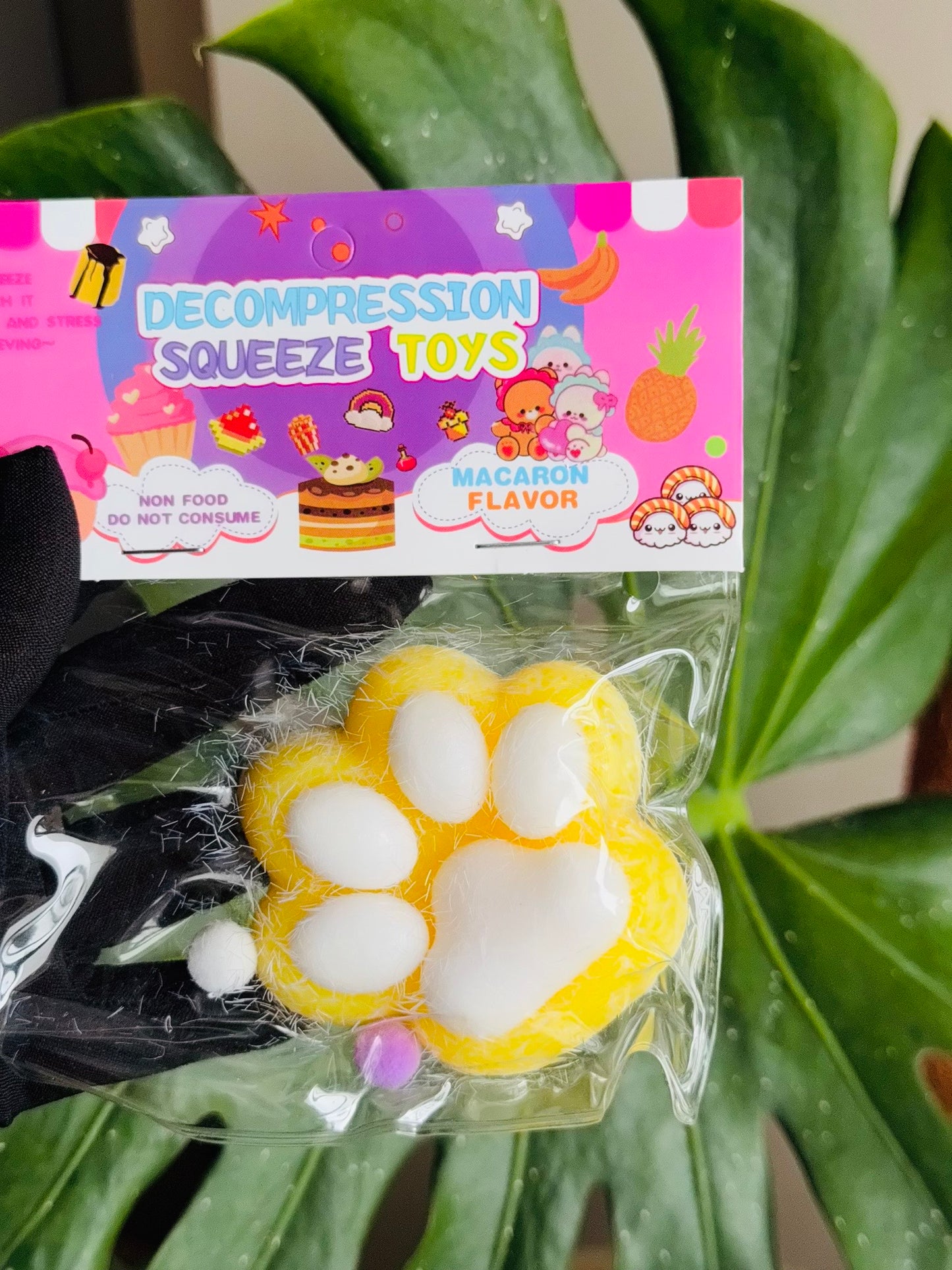 🎀 Paw Squishy Toy